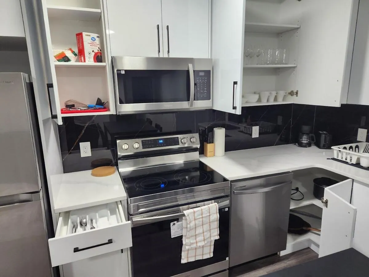 Home Away From Home 2 Bedrooms Edmonton