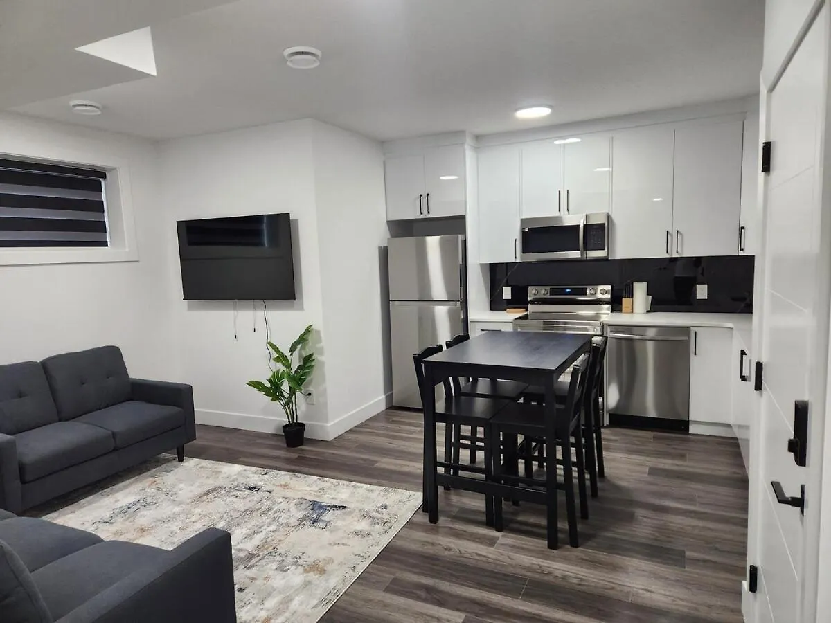Home Away From Home 2 Bedrooms Edmonton